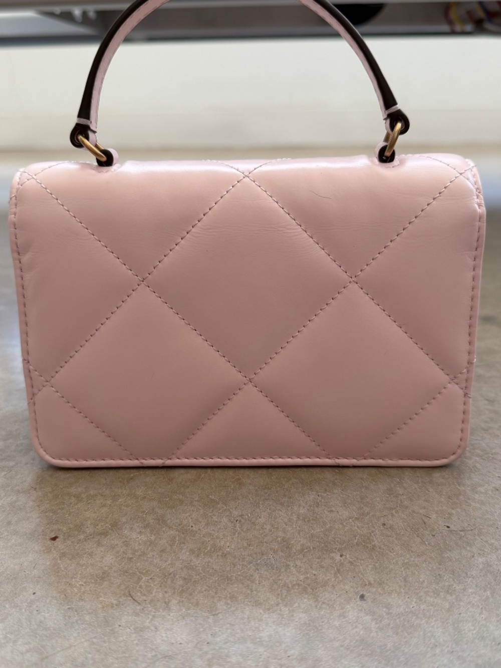 Tory Burch Mini Kira Diamond Quilt Top Handle Chain Wallet - Picture 2 of 8